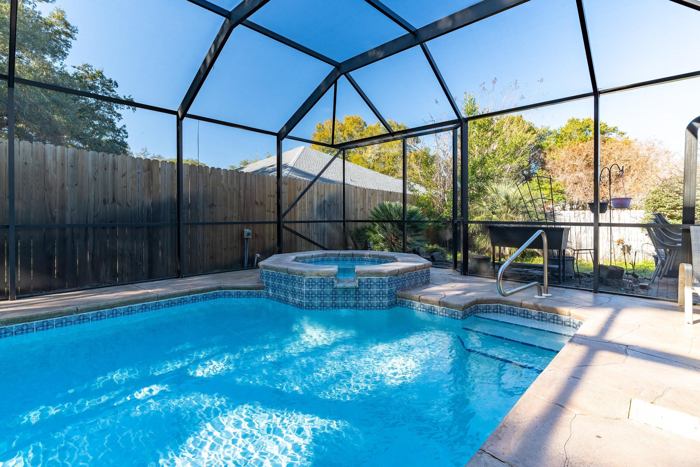 256 NW Ventura Circle