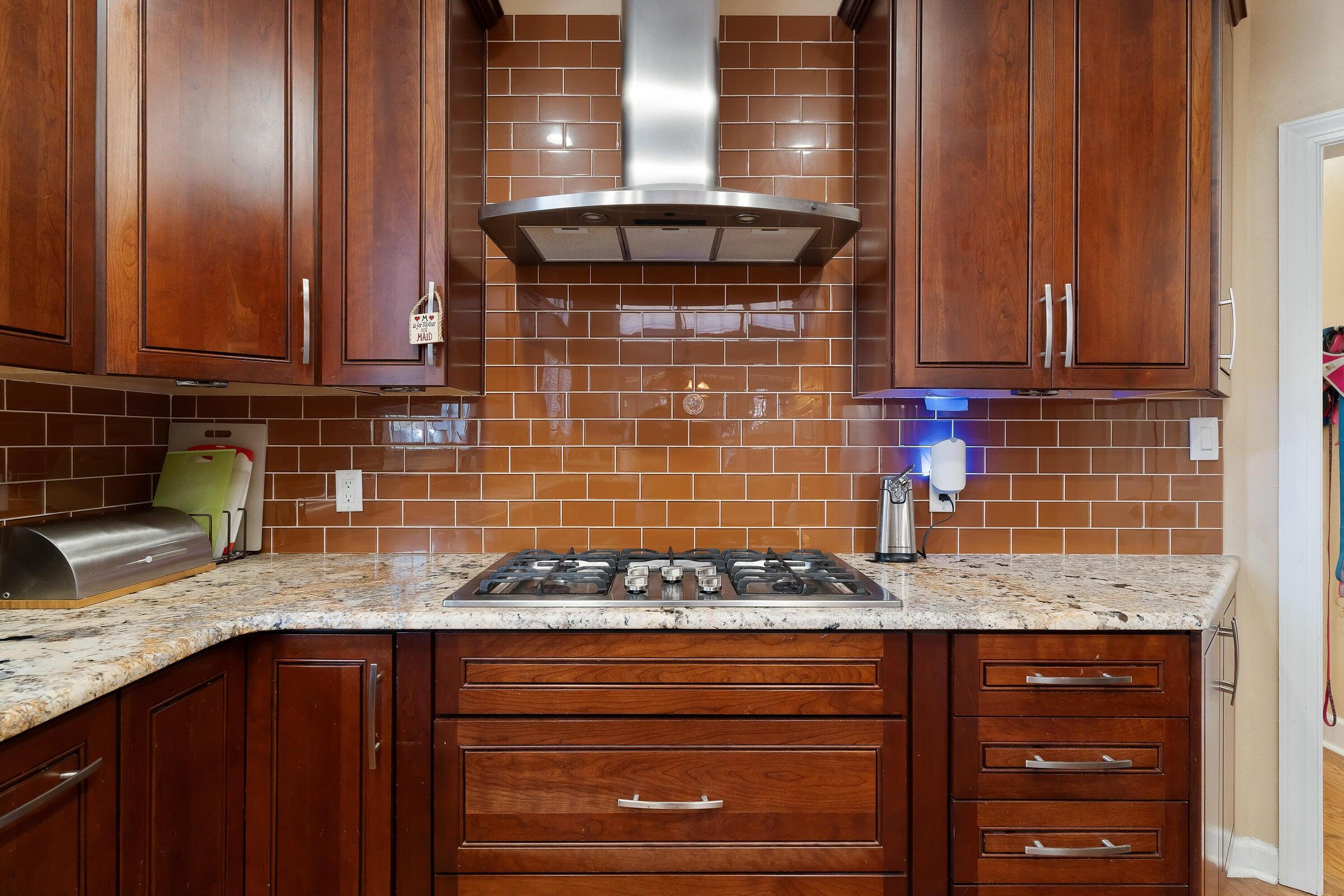 256 NW Ventura Circle