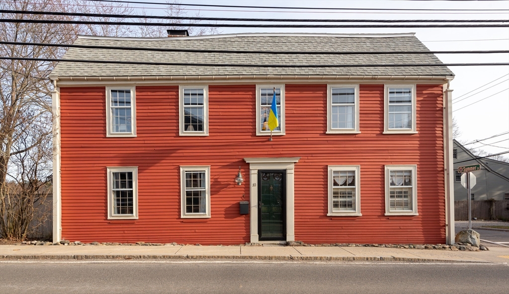 10 County St