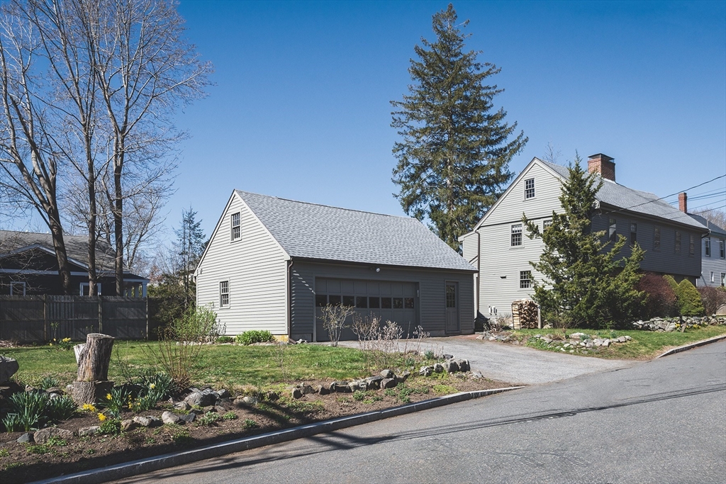 27 Summer St