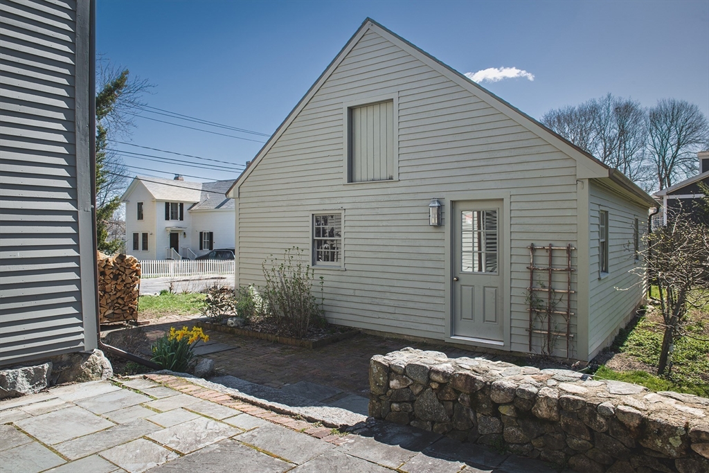 27 Summer St