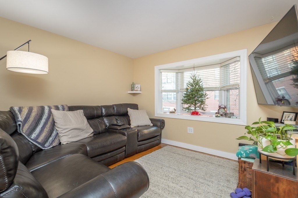 135 Bolton St Unit: SF