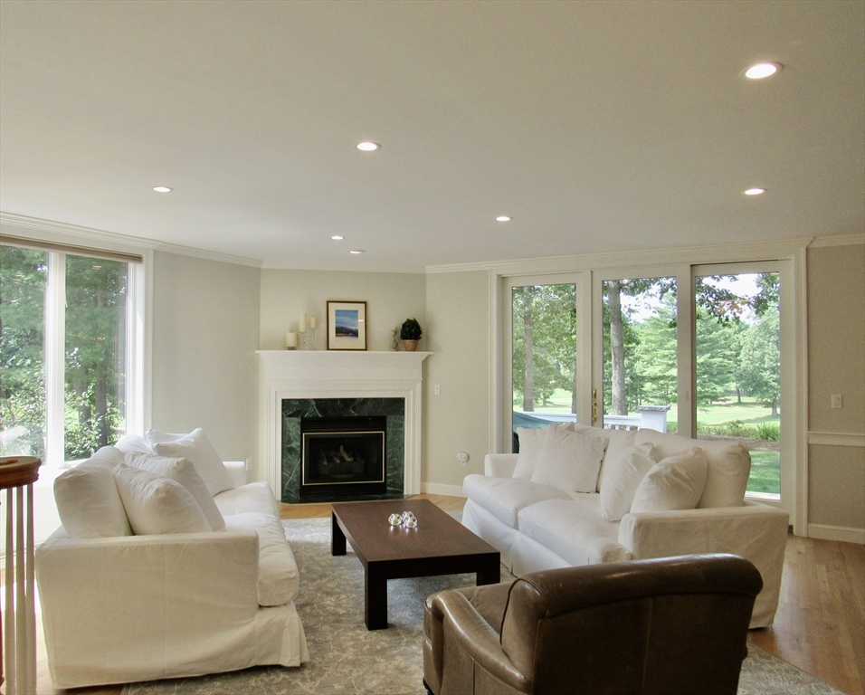 32 Choate Ln