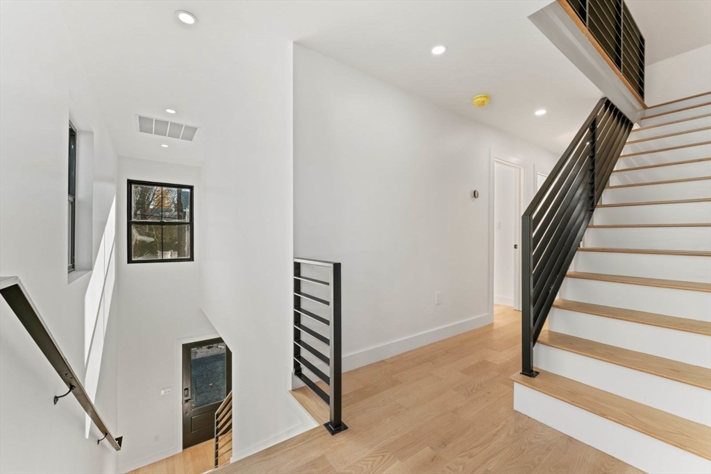 3 Brook Street # B