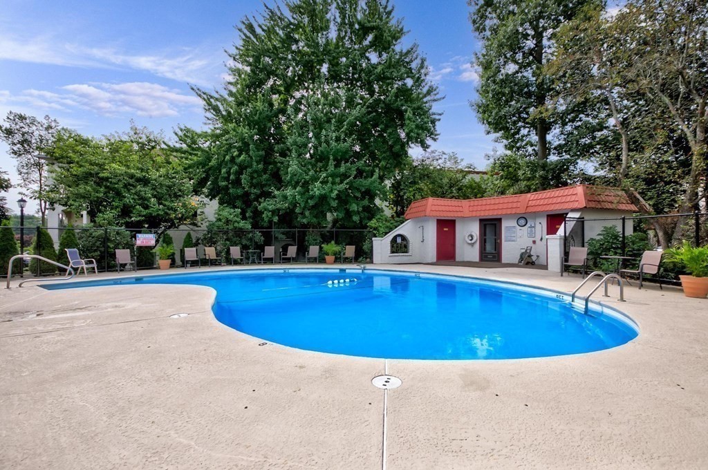 220 Fellsview Ter # 221