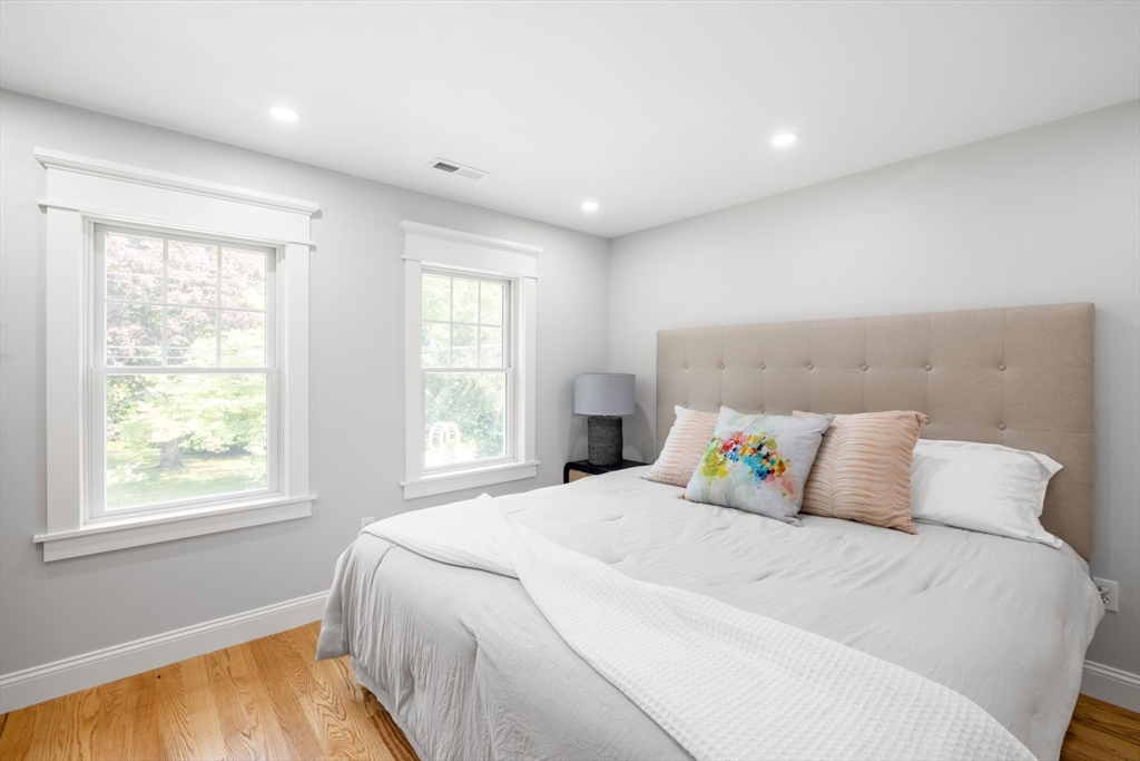5 Pinetree Lane