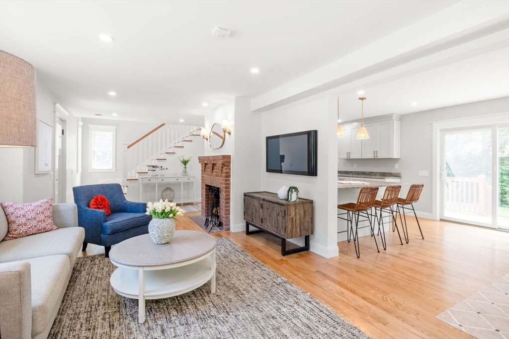 5 Pinetree Lane