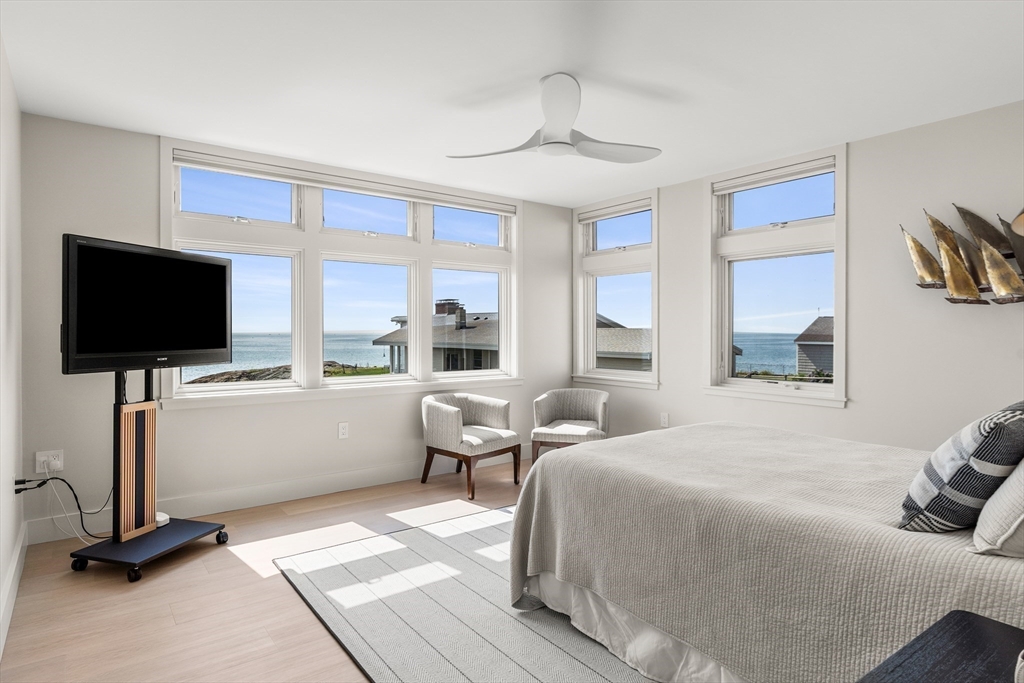 4 Bass Rock Lane # 1