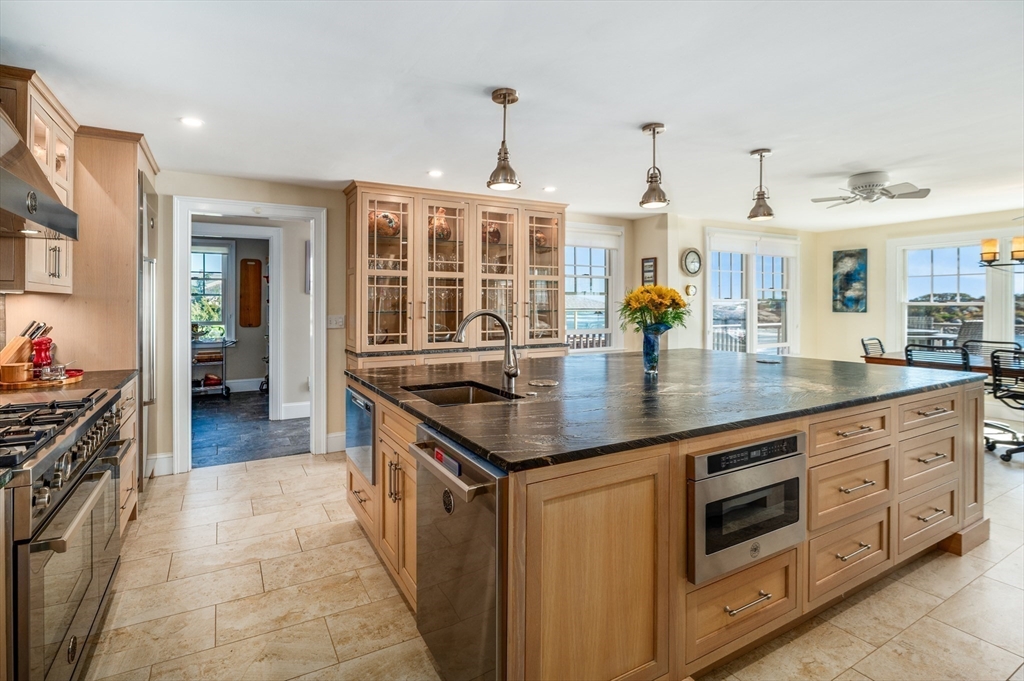 25 Salt Island Rd
