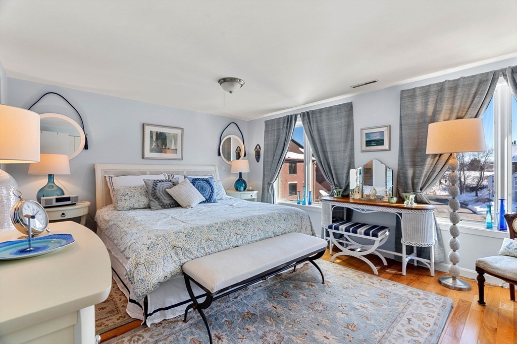 126 Merrimac St # 45