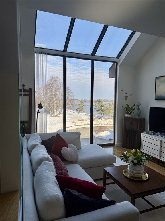 126 Merrimac St # 45