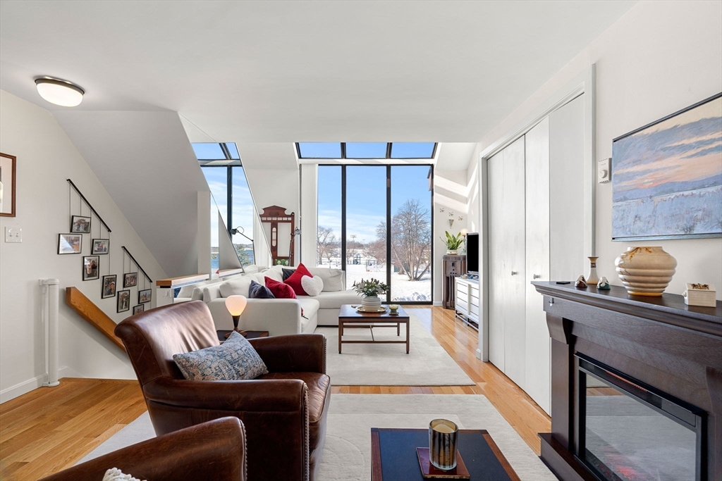126 Merrimac St # 45