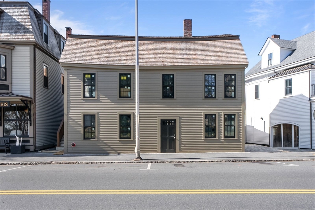 7 Central St # R3