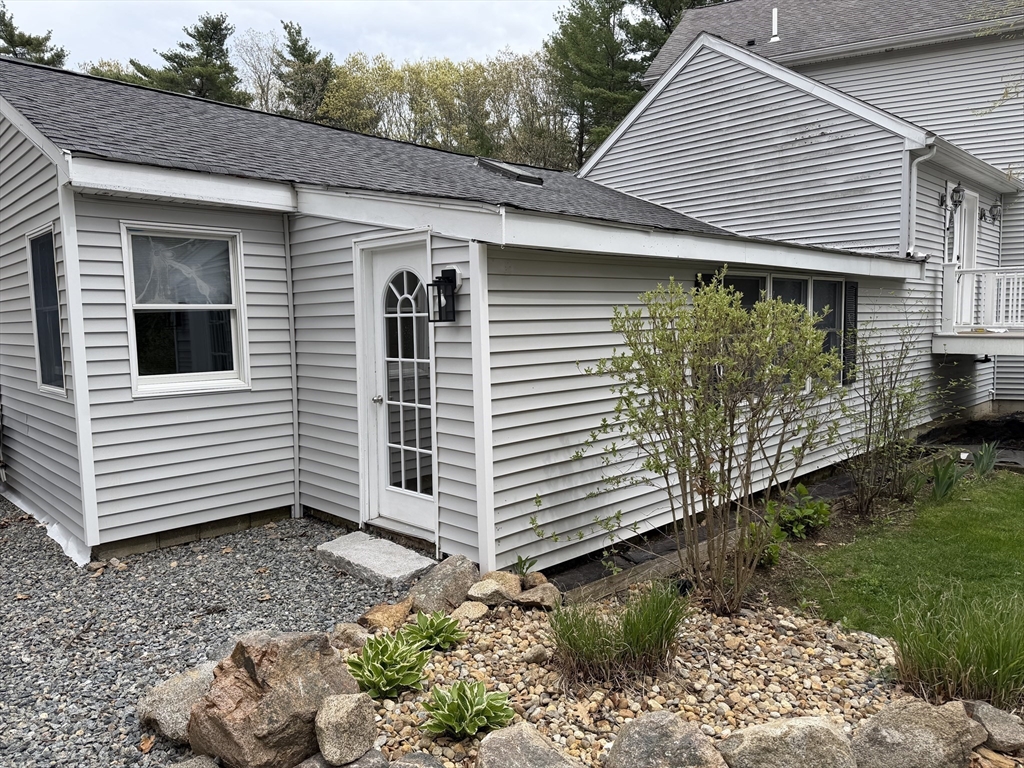 156 R Eastern Ave # 2