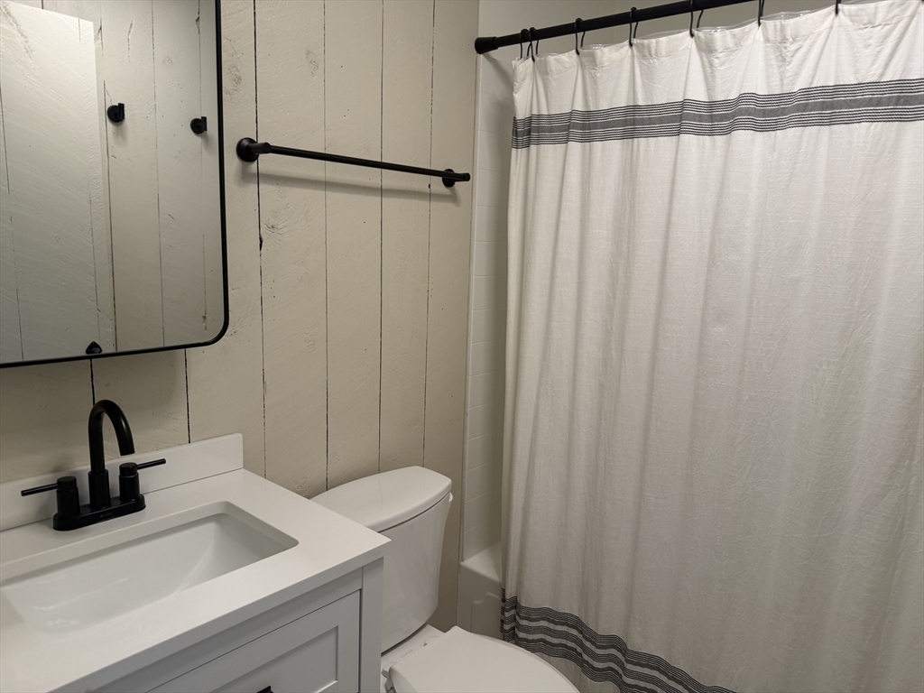 156 R Eastern Ave # 2