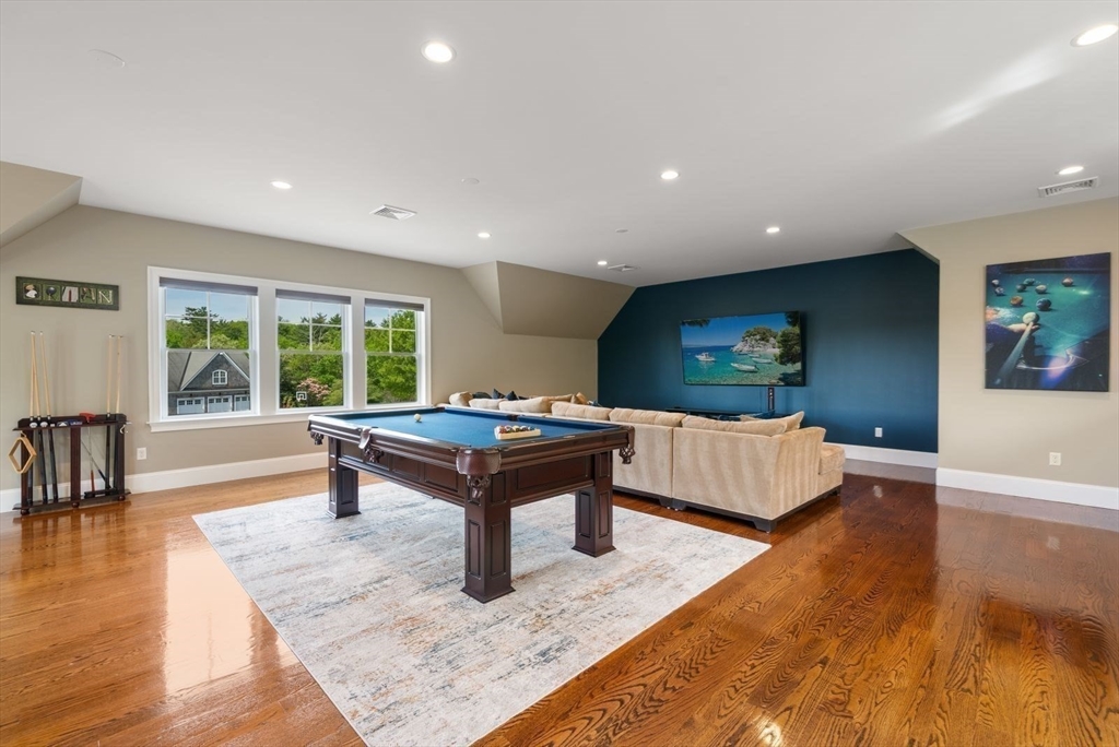 22 Crooked Lane