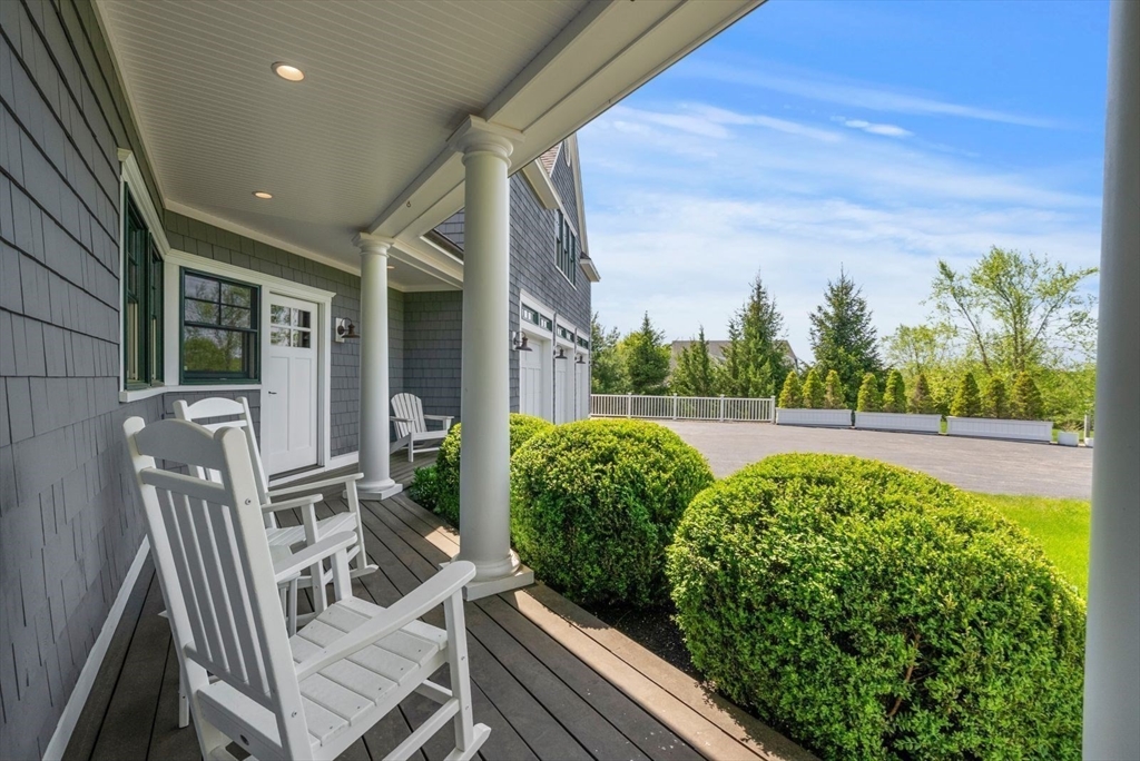 22 Crooked Lane