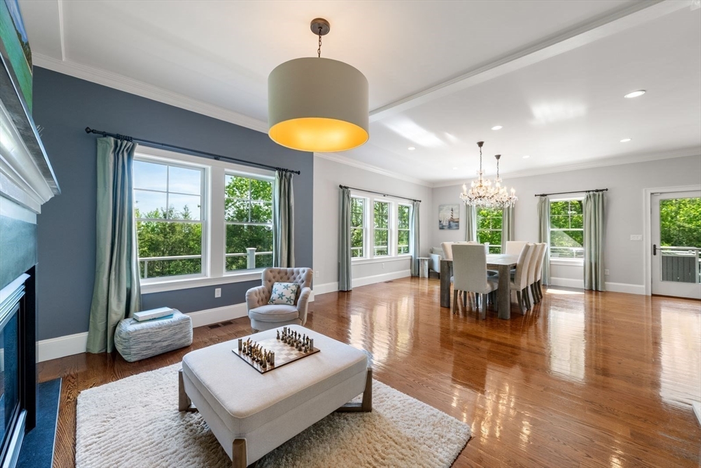 22 Crooked Lane