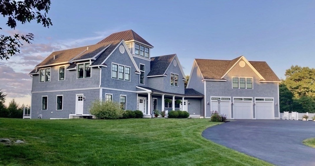 22 Crooked Lane