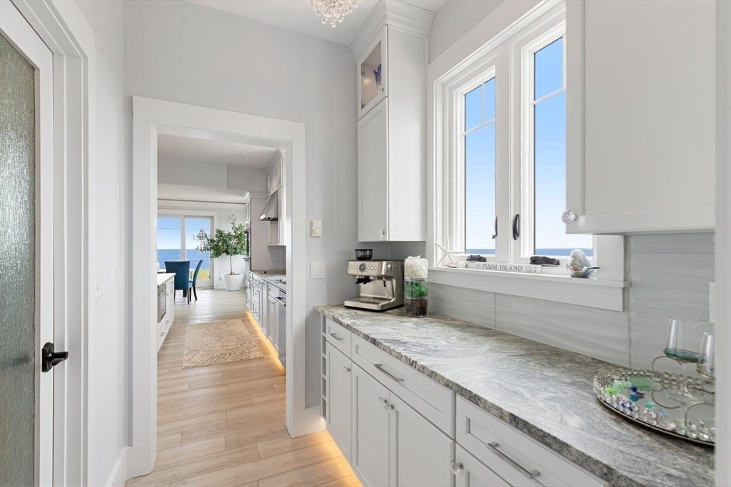 4 35th St