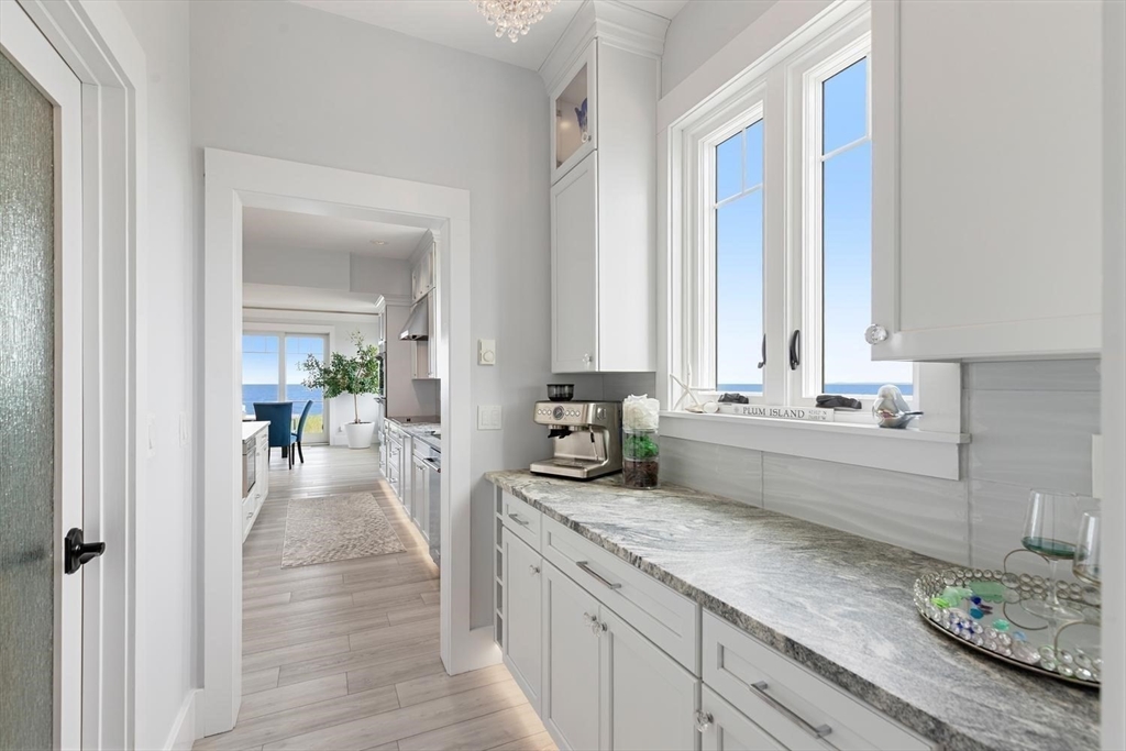 4 35th St