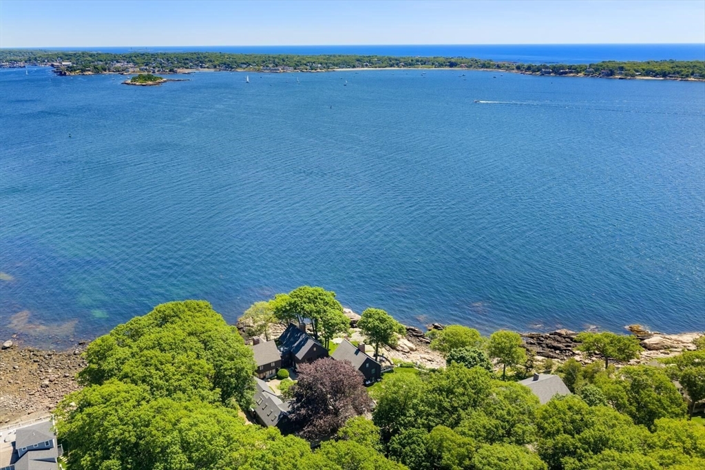 69 Dolliver Neck Rd
