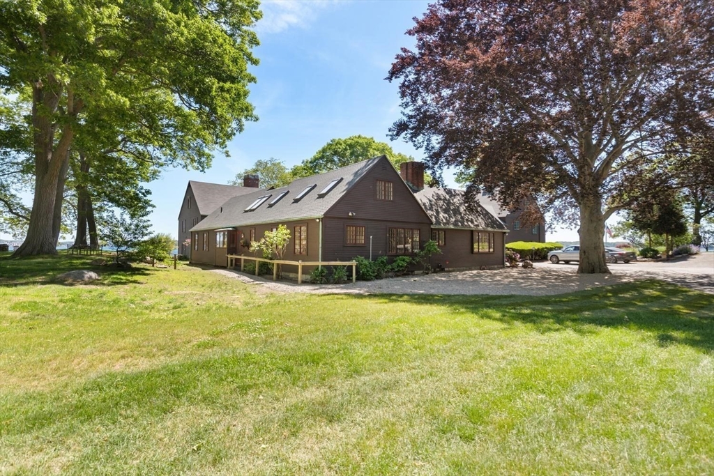 69 Dolliver Neck Rd