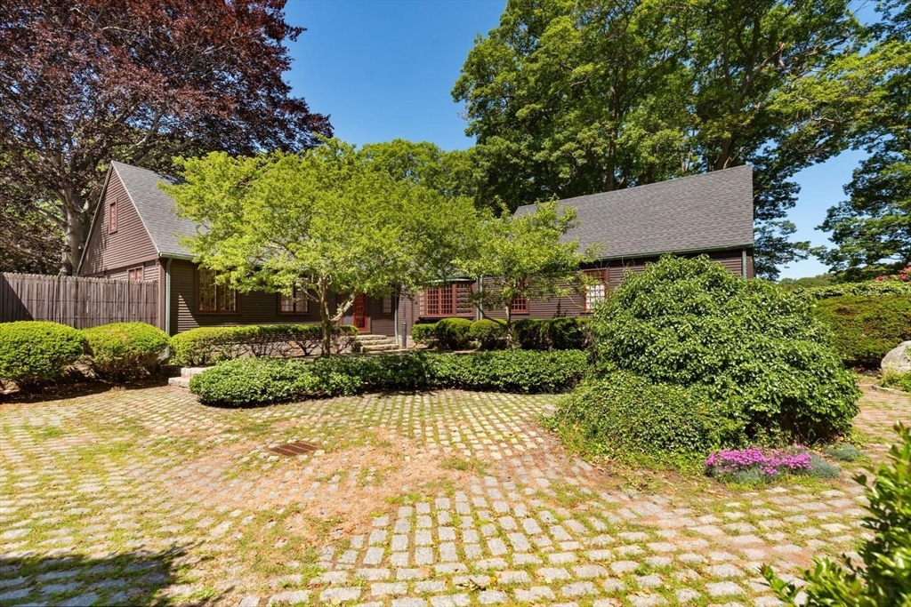 69 Dolliver Neck Rd