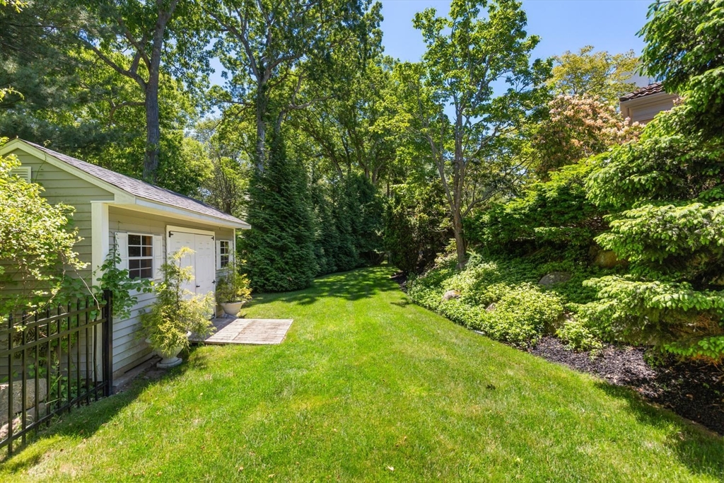 20 Woodholm Rd