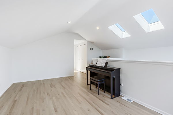 2654 N Racine Avenue Unit: 3