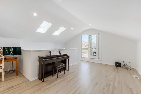 2654 N Racine Avenue Unit: 3