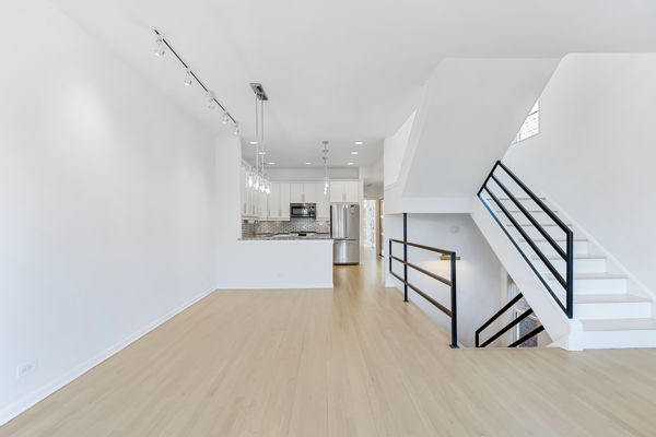 2654 N Racine Avenue Unit: 3