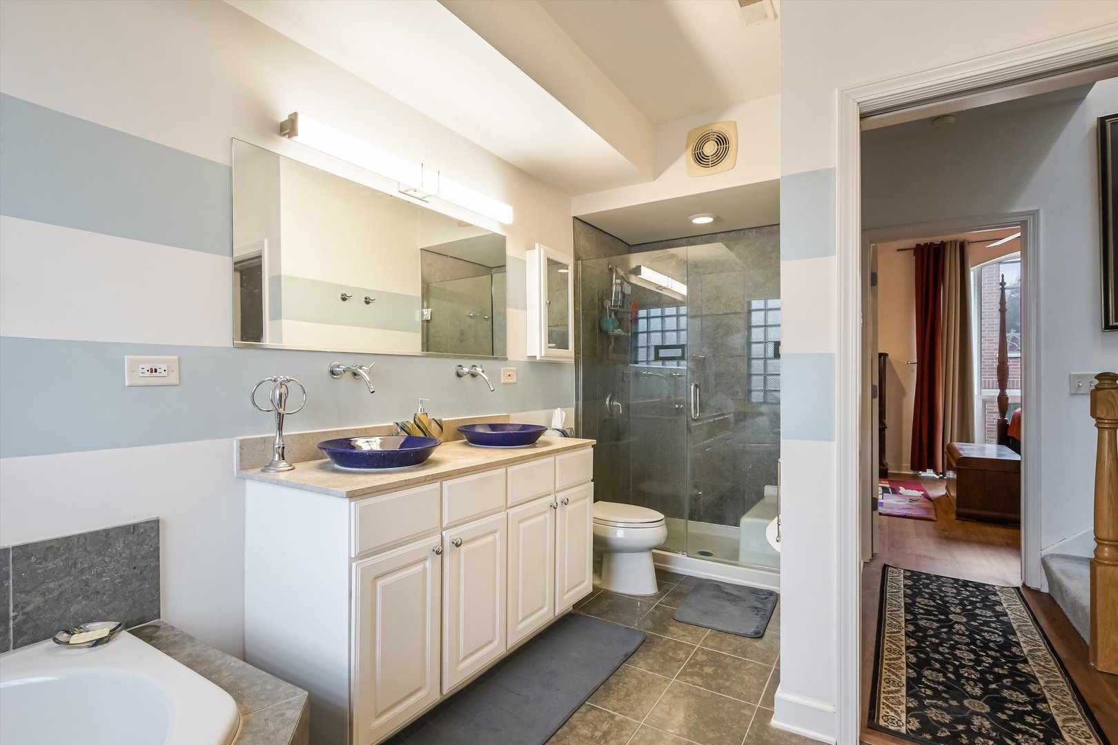 26 E 14th Place Unit: 6W