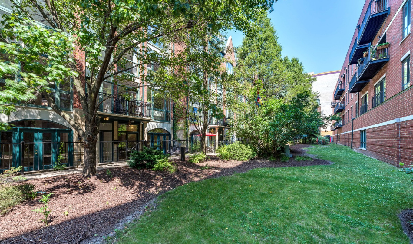 26 E 14th Place Unit: 6W