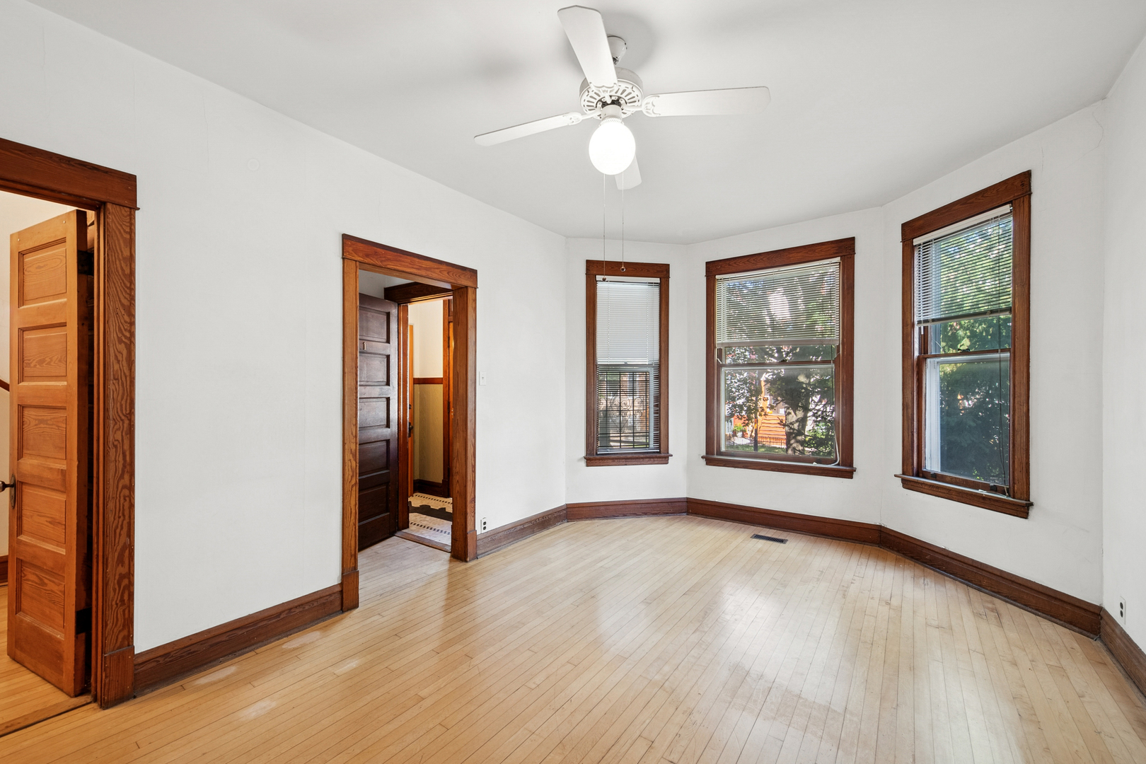 1329 W Nelson Street