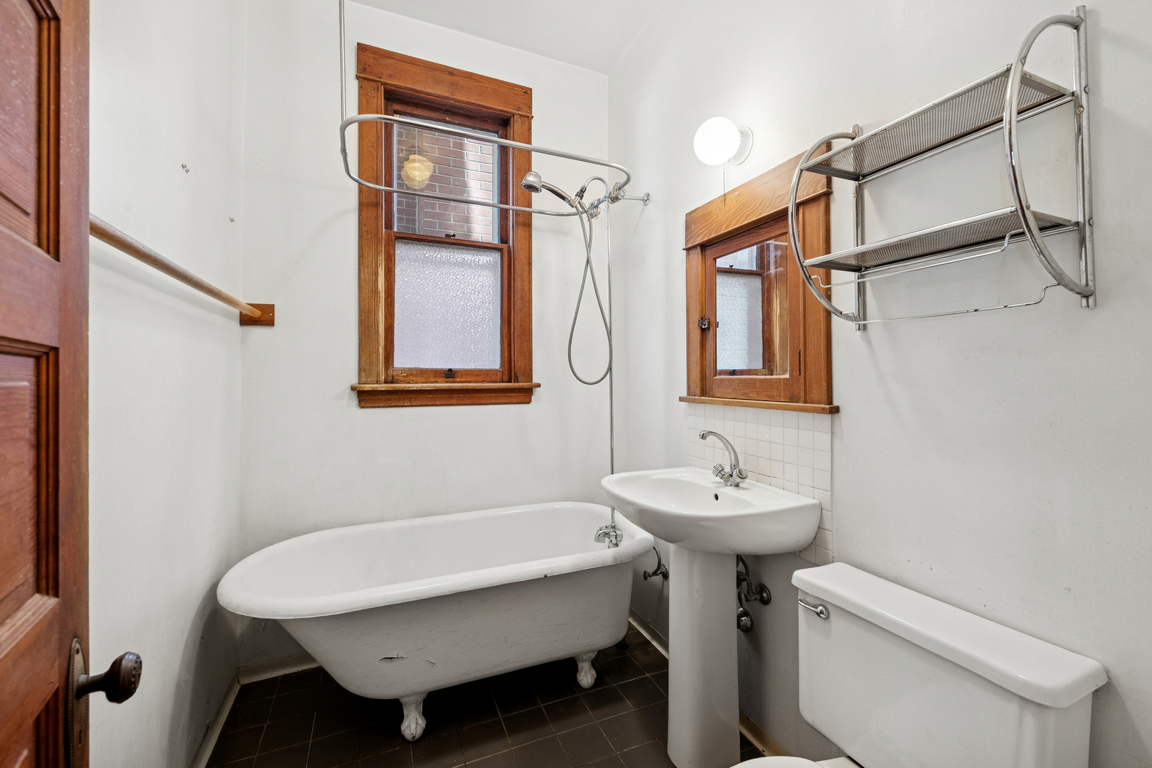 1329 W Nelson Street