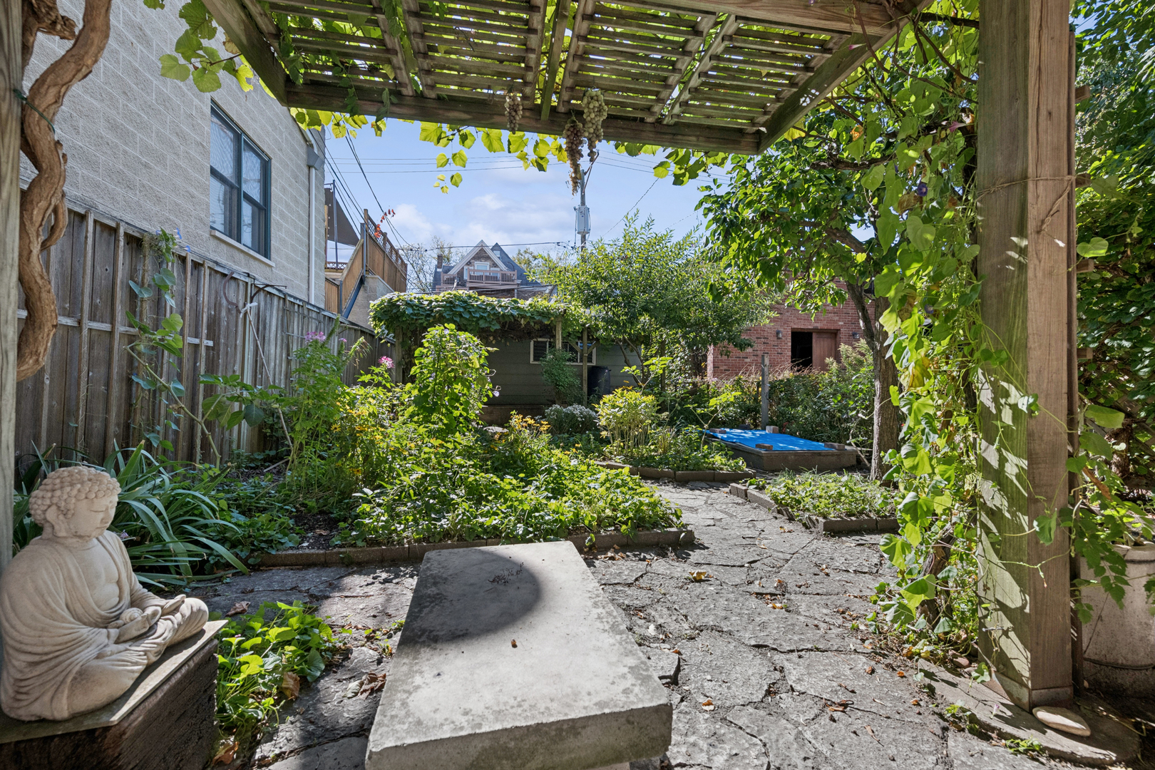 1329 W Nelson Street