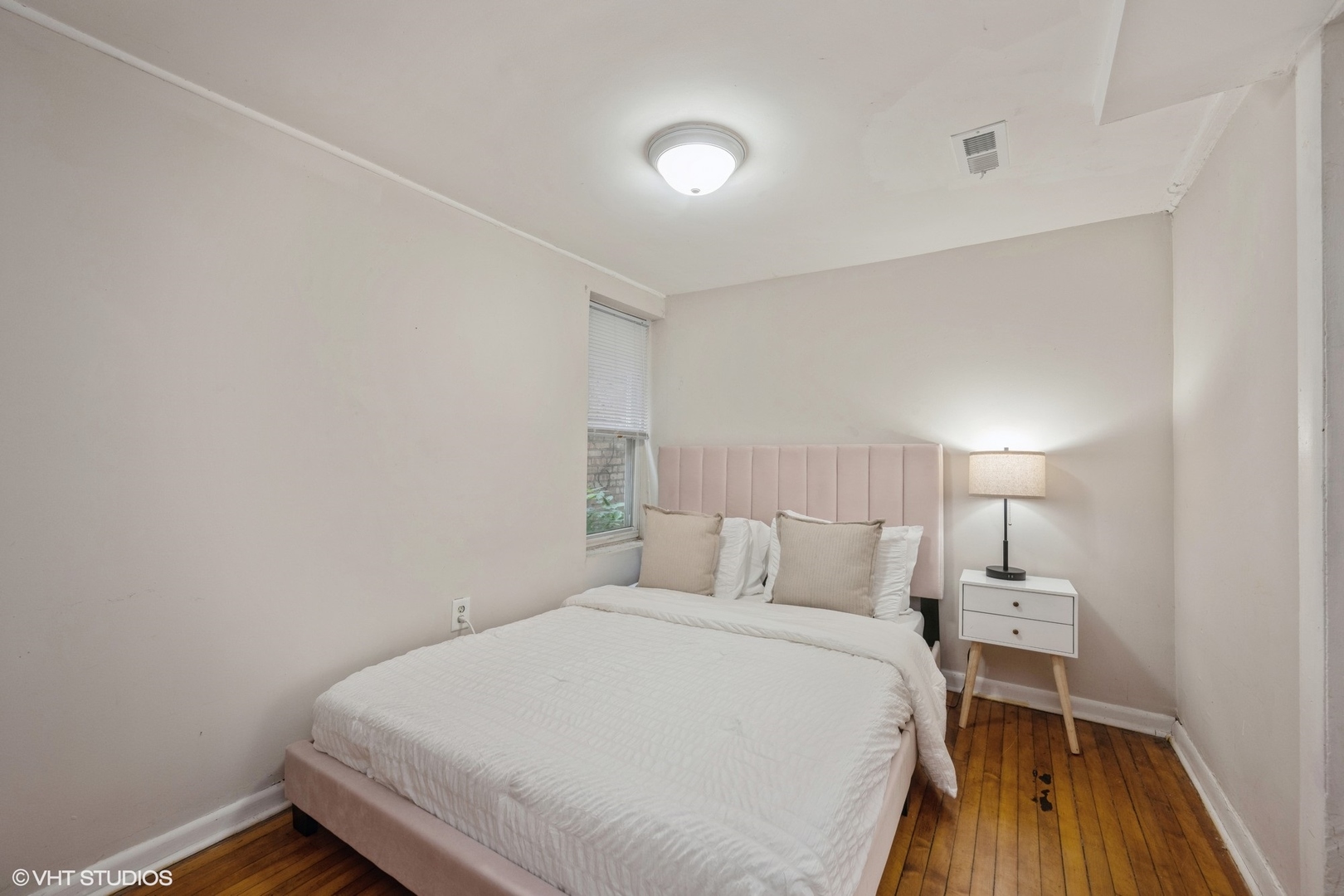3010 N Albany Avenue Unit: 1