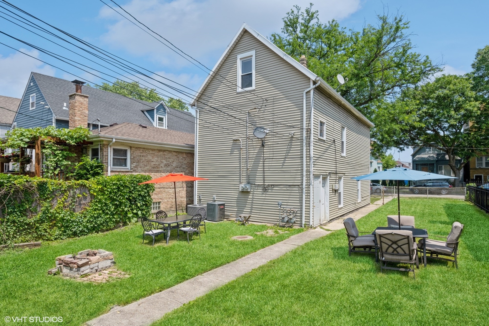 3010 N Albany Avenue Unit: 1