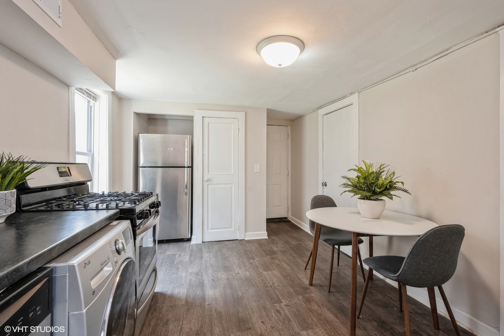 3010 N Albany Avenue Unit: 1