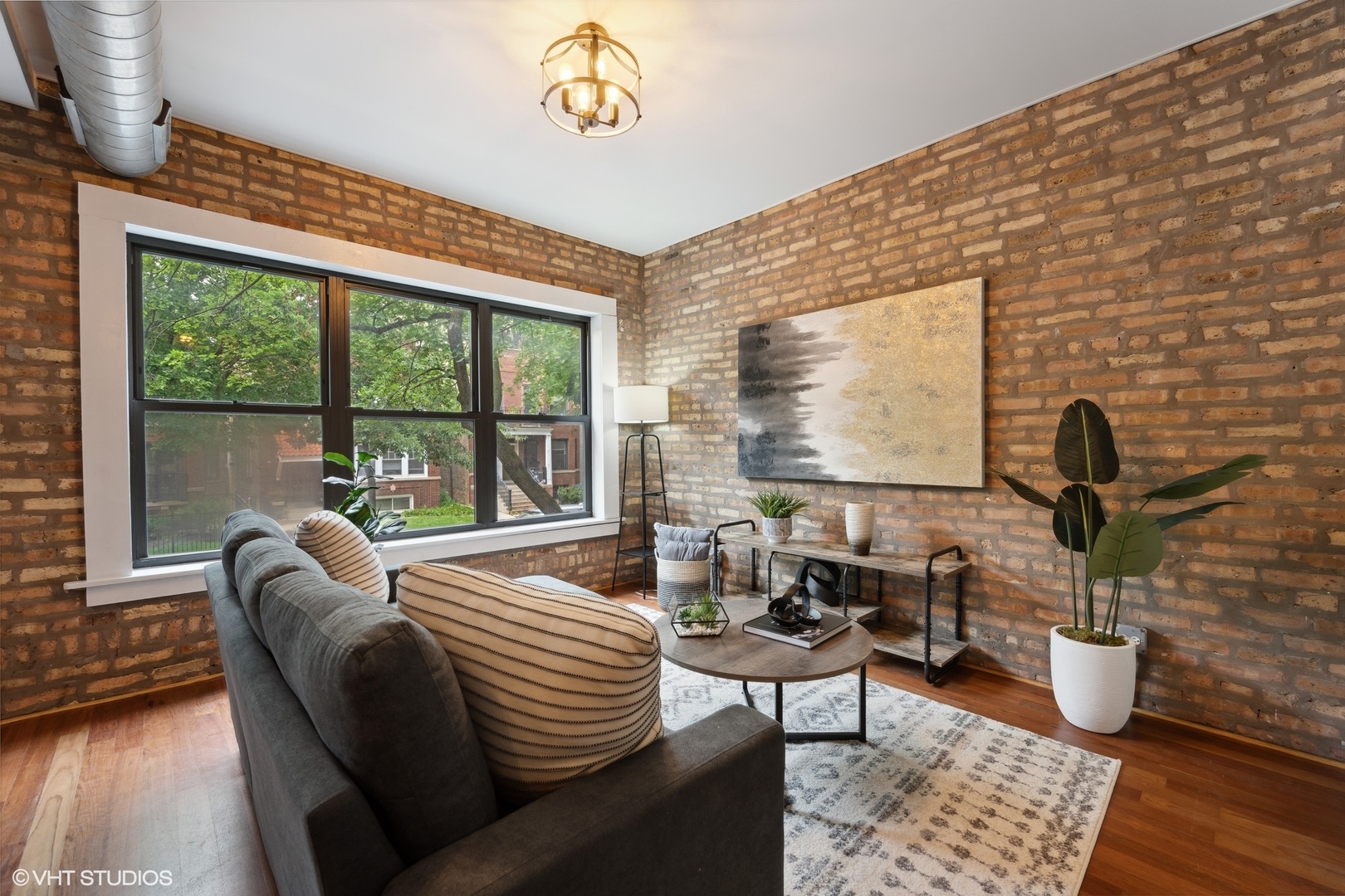1253 W Roscoe Street Unit: 1