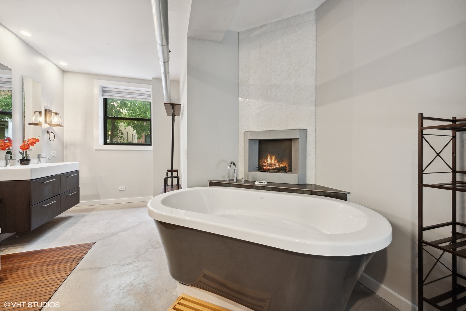 1253 W Roscoe Street Unit: 1