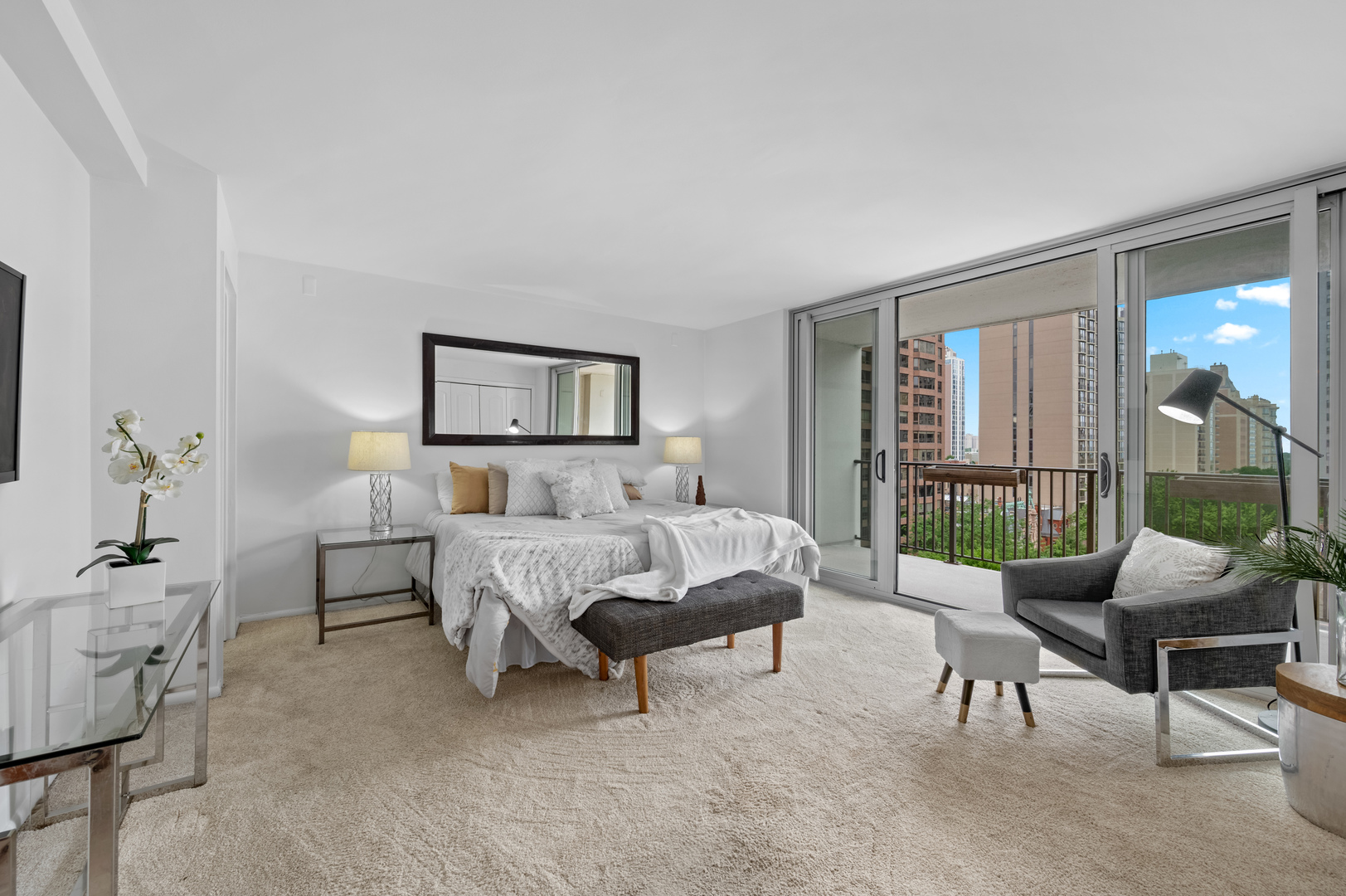 1 E Schiller Street Unit: 10D