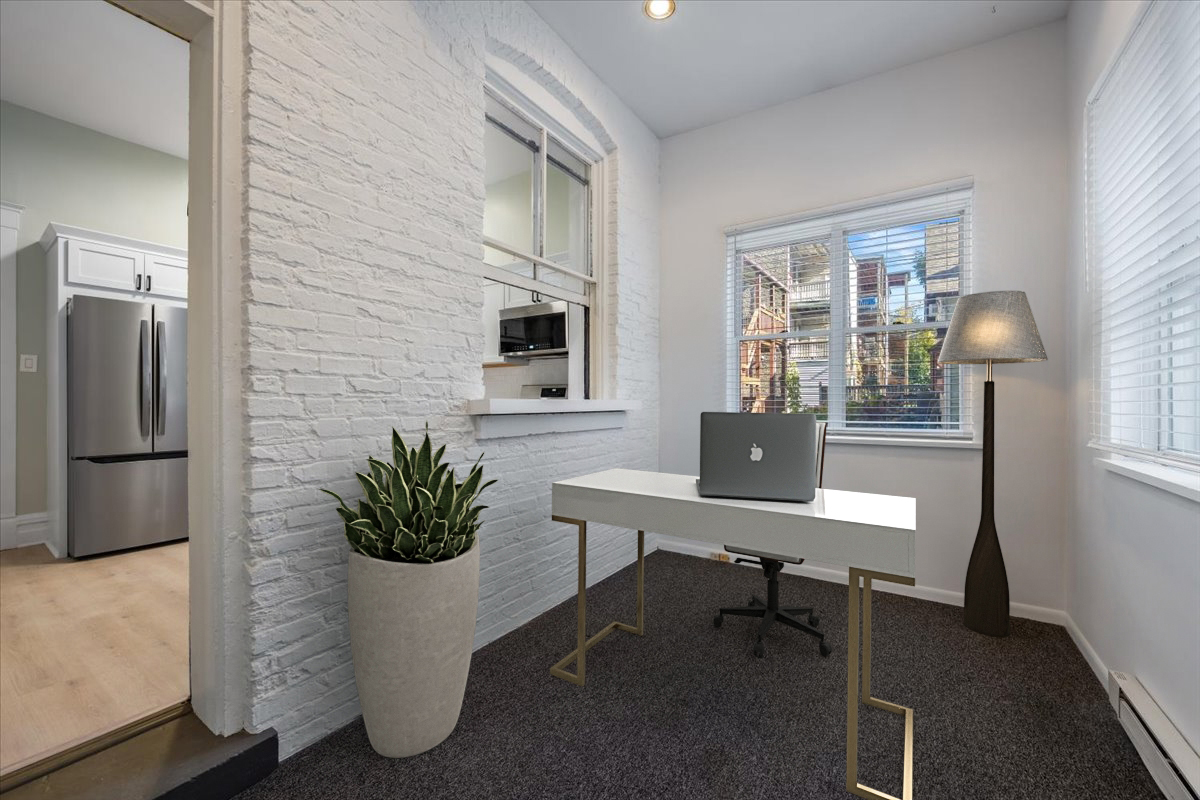 709 W Roscoe Street Unit: 1R