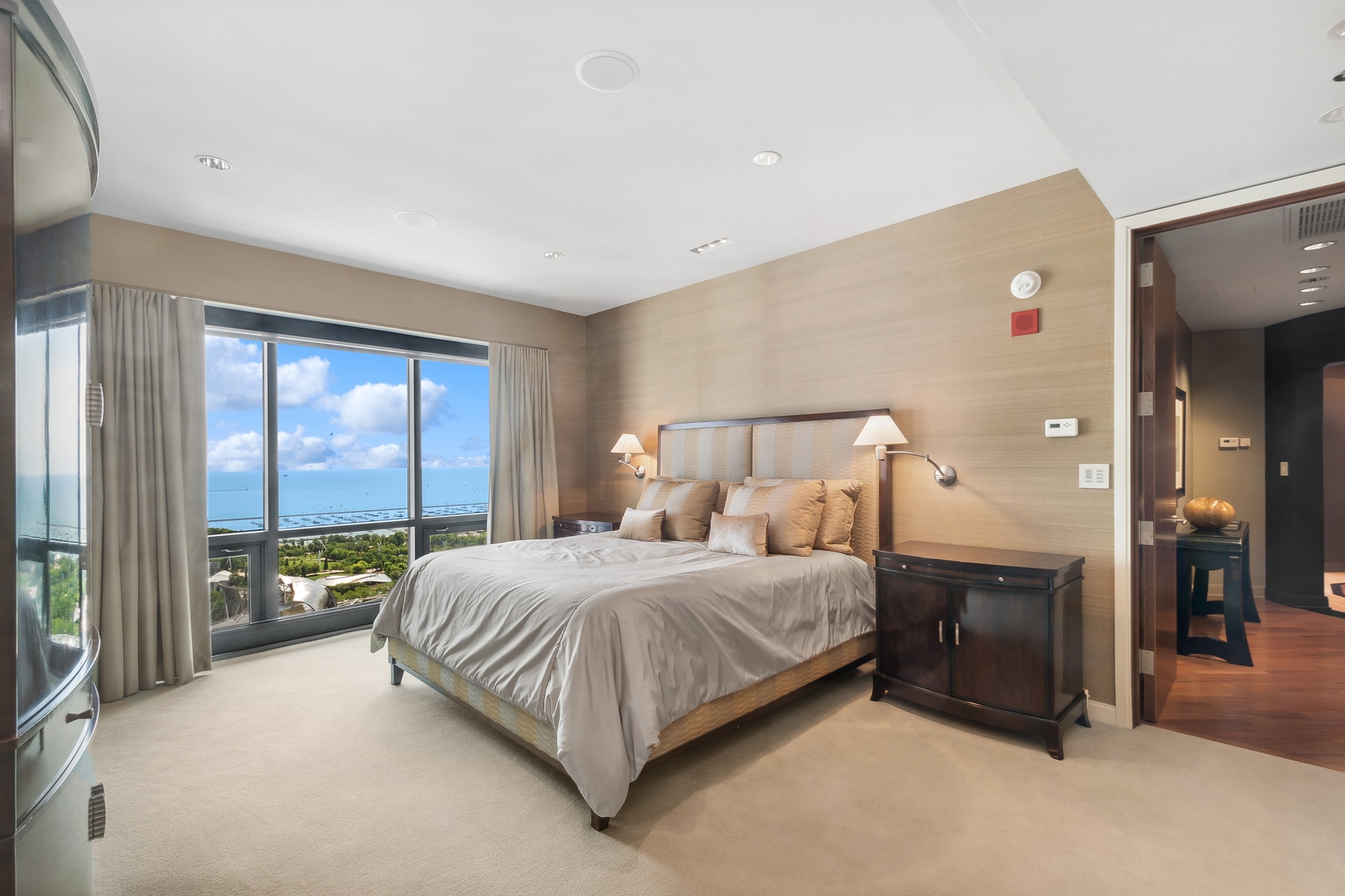 130 N Garland Court Unit: 2711-12