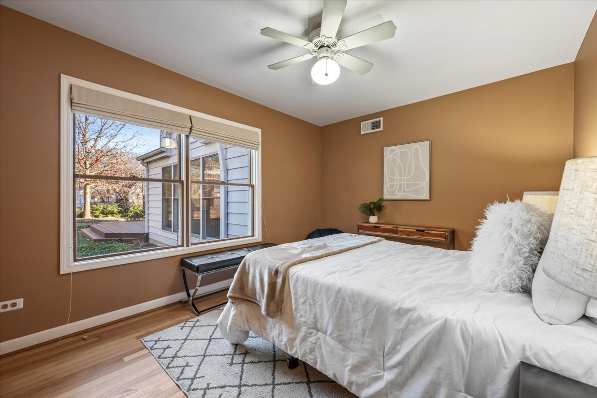 4541 Middaugh Avenue