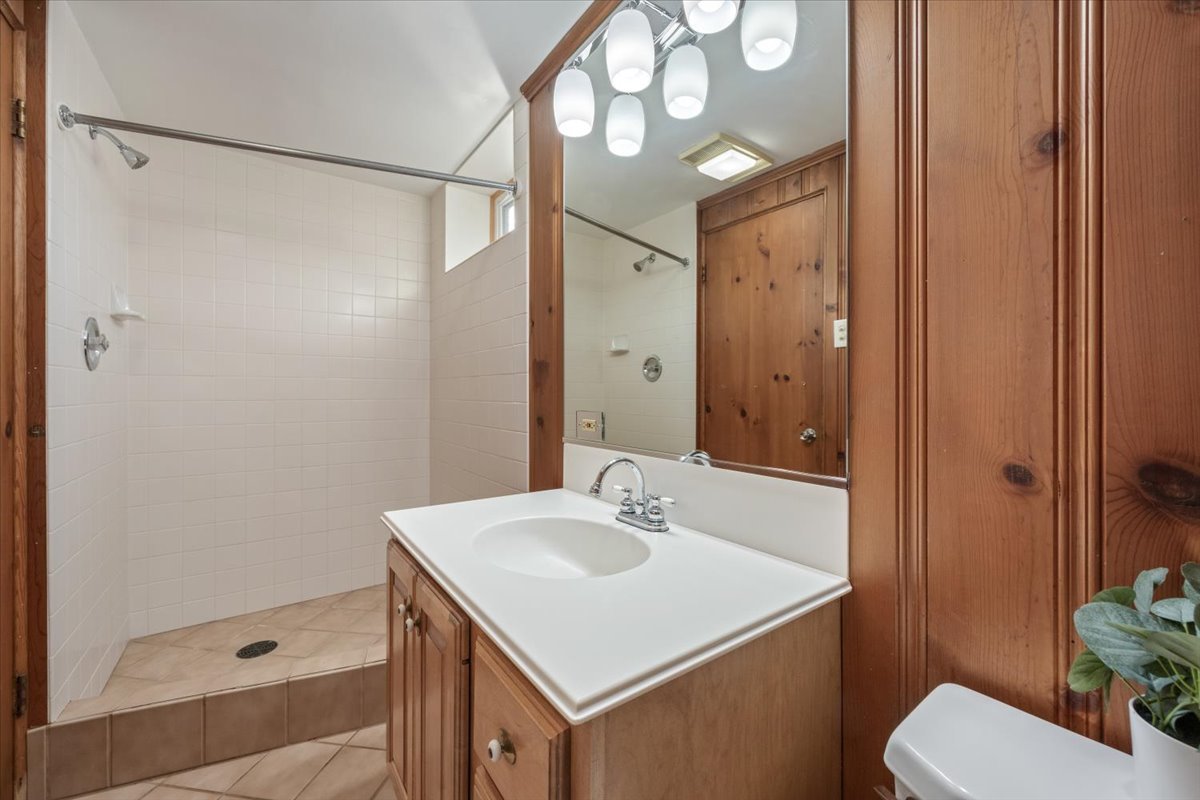 4541 Middaugh Avenue