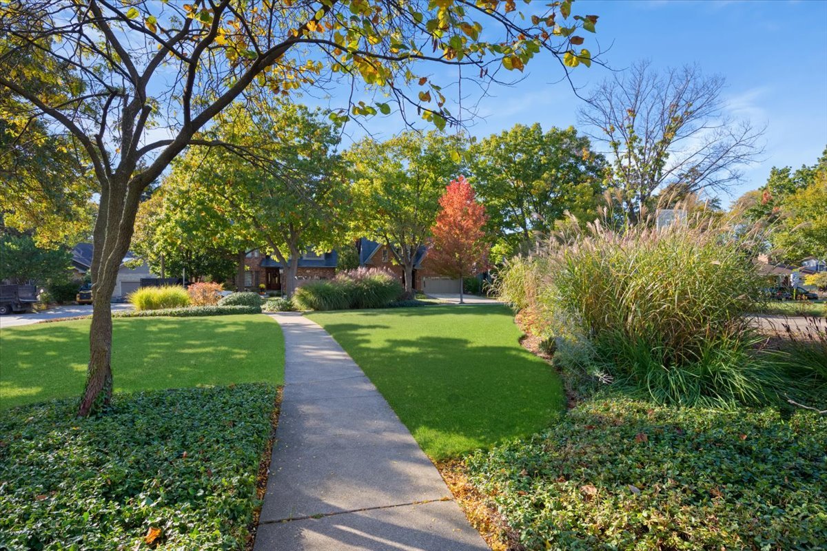 4541 Middaugh Avenue