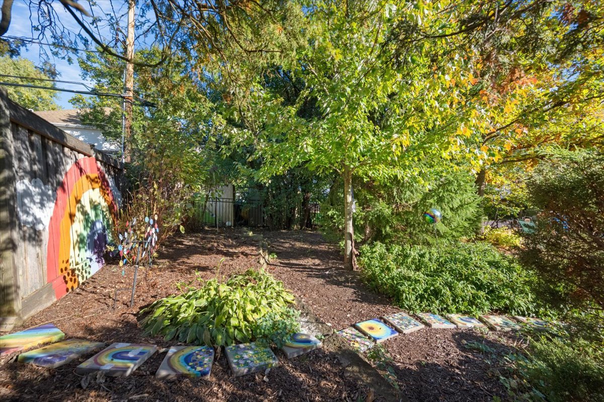 4541 Middaugh Avenue