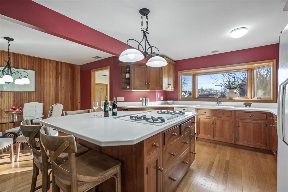 4541 Middaugh Avenue